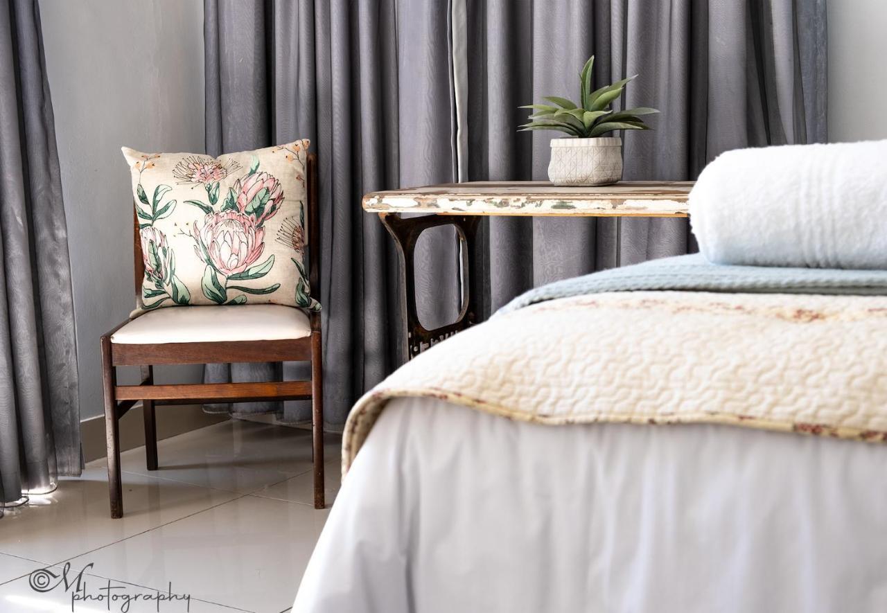 Appartamento @Mango'S Beaufort West Esterno foto