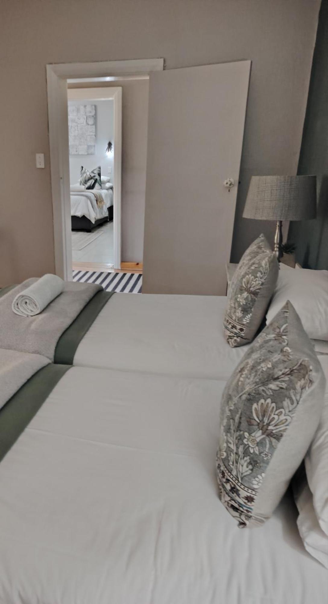 Appartamento @Mango'S Beaufort West Esterno foto